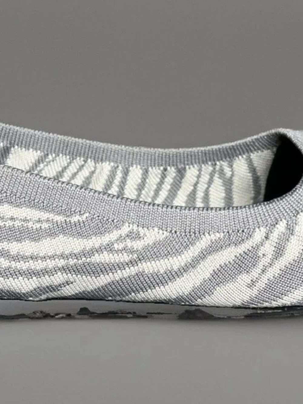 Steven by Steve Madden Women's 8.5 Zebra Print Slip On Flats Gray White Knit